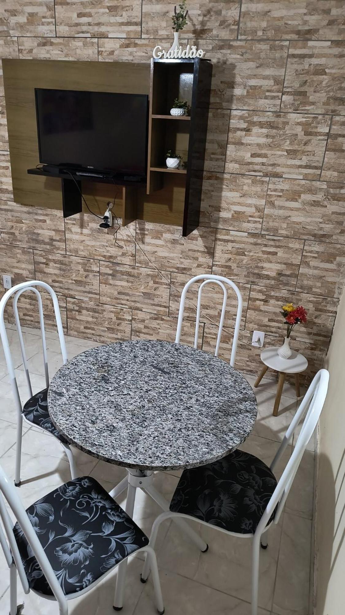 Kitnet Acochegante Em Jacarepagua - 30 Minutos Da Barra Hébergement de vacances